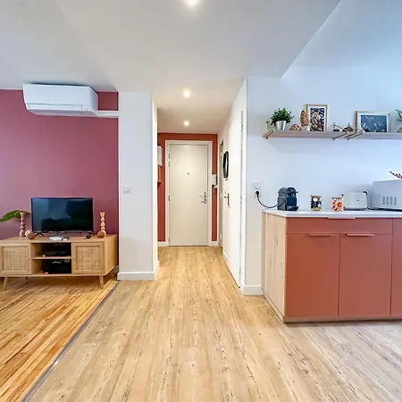 L'aube Climatisation Parking 2 *