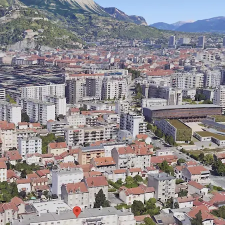 L'aube Climatisation Parking 2 * Grenoble