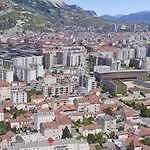 L'aube Climatisation Parking 2 * Гренобль